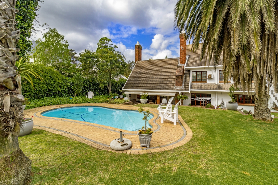 7 Bedroom Property for Sale in Parel Vallei Western Cape